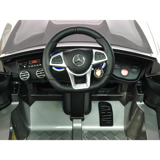 Mercedes-AMG GLC 63 S, licenční autíčko s 2.4G dálkovým ovládáním, jednomístné, STŘÍBRNÉ LAKOVANÉ